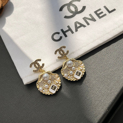 Fashion Shell Pearl Diamond Earrings