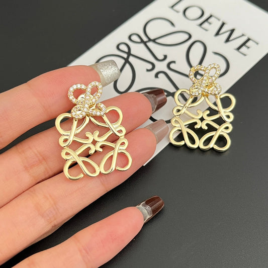 Retro Fashion Embossed Earrings