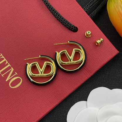 Enamel Hoop V Earrings