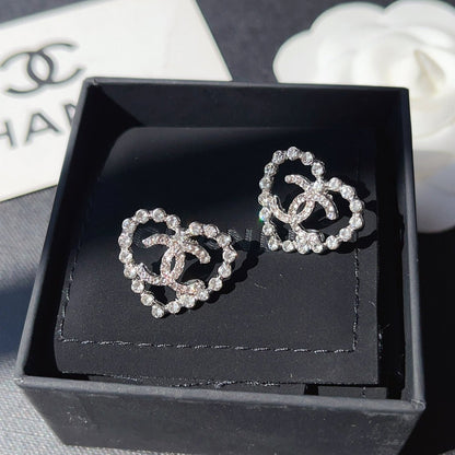 Vintage Fashion Hollow Diamond Heart Earrings