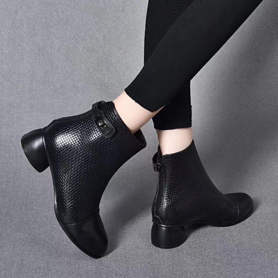 Women's thick heel soft leather boots