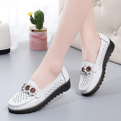 Genuine leather cutout flat casual shoes