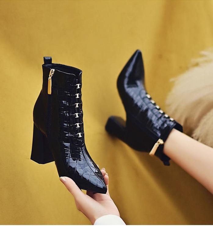 Fashion high heel leather boots