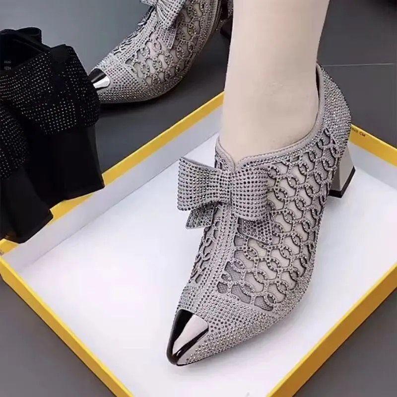 Rhinestone hollow chunky heel shoes