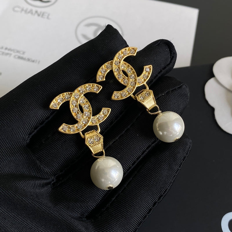 Fashion Elegant Pearl Pendant Diamond Earrings