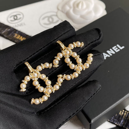 Elegant Stylish Pearl Diamond Earrings