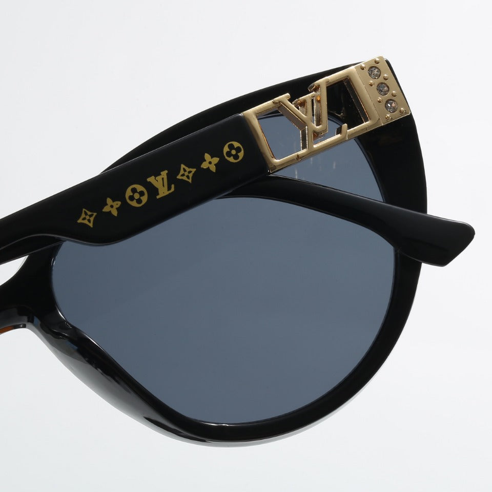 Diamond Hollow Letter Frame Sunglasses