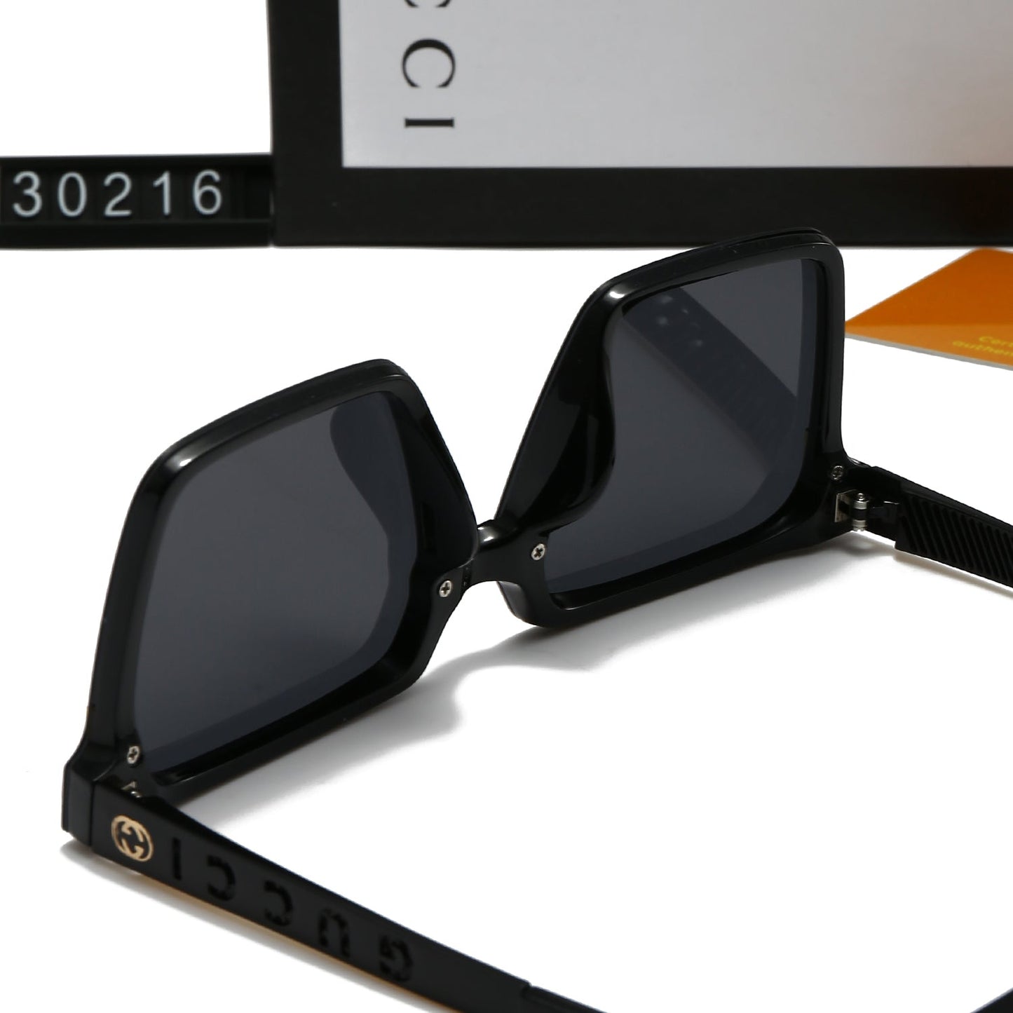 Square frame holiday sunglasses